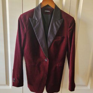 Maroon Velvet Tuxedo Woman's 3-pc. set. Size 8. EEUC.